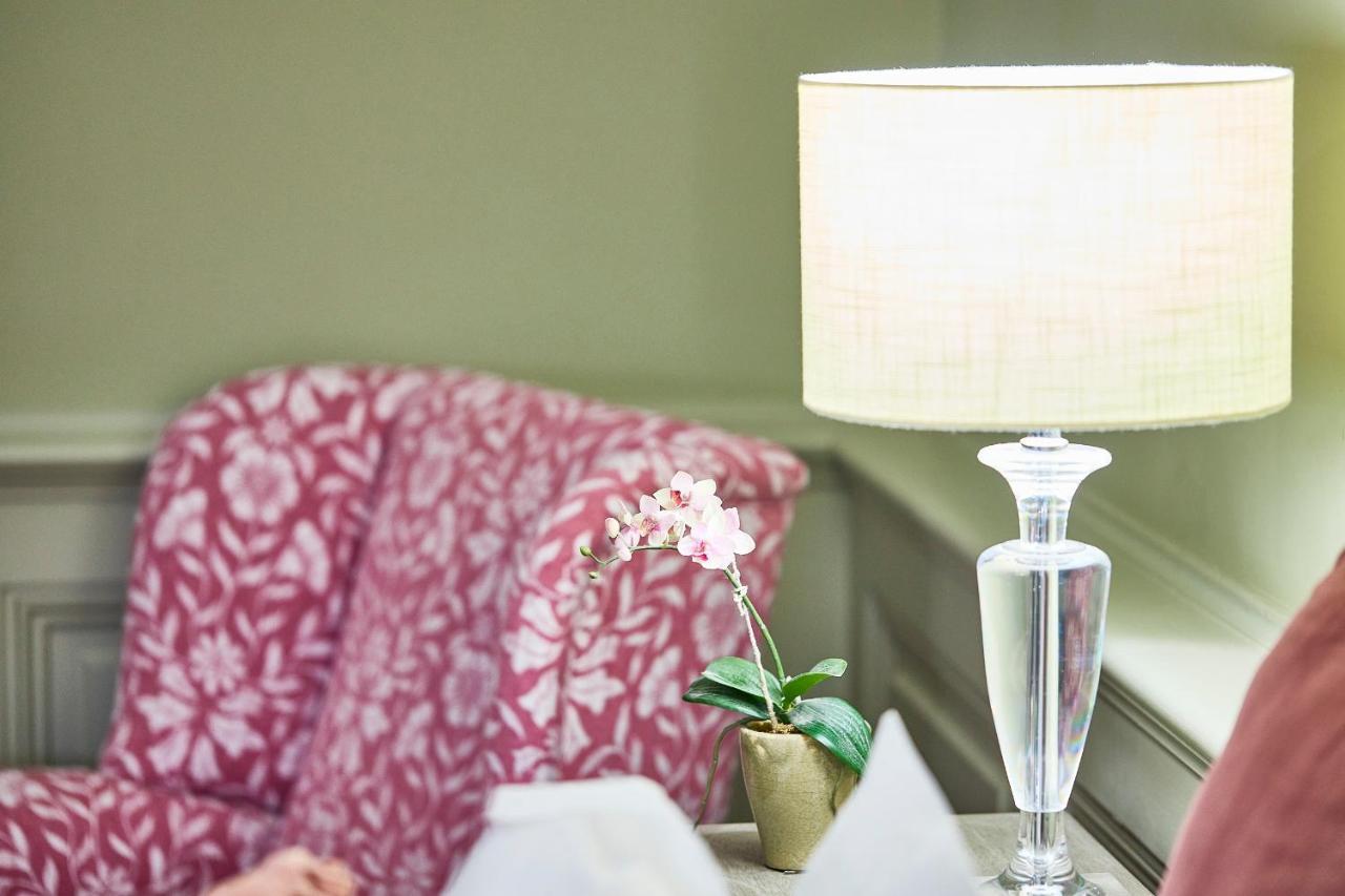The Mistley Thorn Hotell Eksteriør bilde